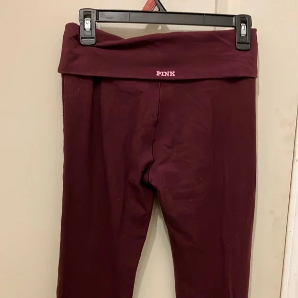 Victoria secret Women's Burgundy Flared leggings/yoga pants - Picture 5 of 9